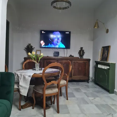 Cozy In Centrum Apartment