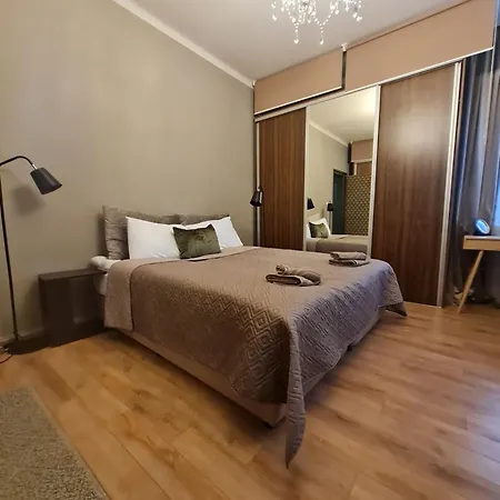 Cozy In Centrum 아파트 *