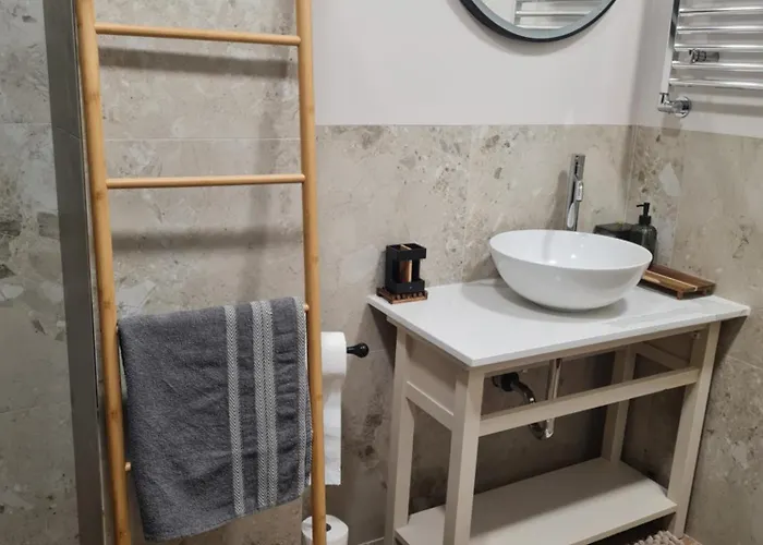 Cozy In Centrum 아파트 *